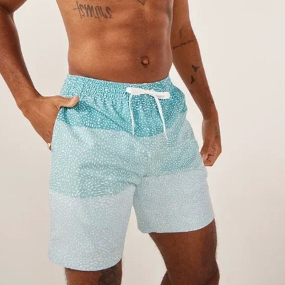 Chubbies The Whale Sharks Classic Swim Trunk Blue Stripe with Spots Size XL